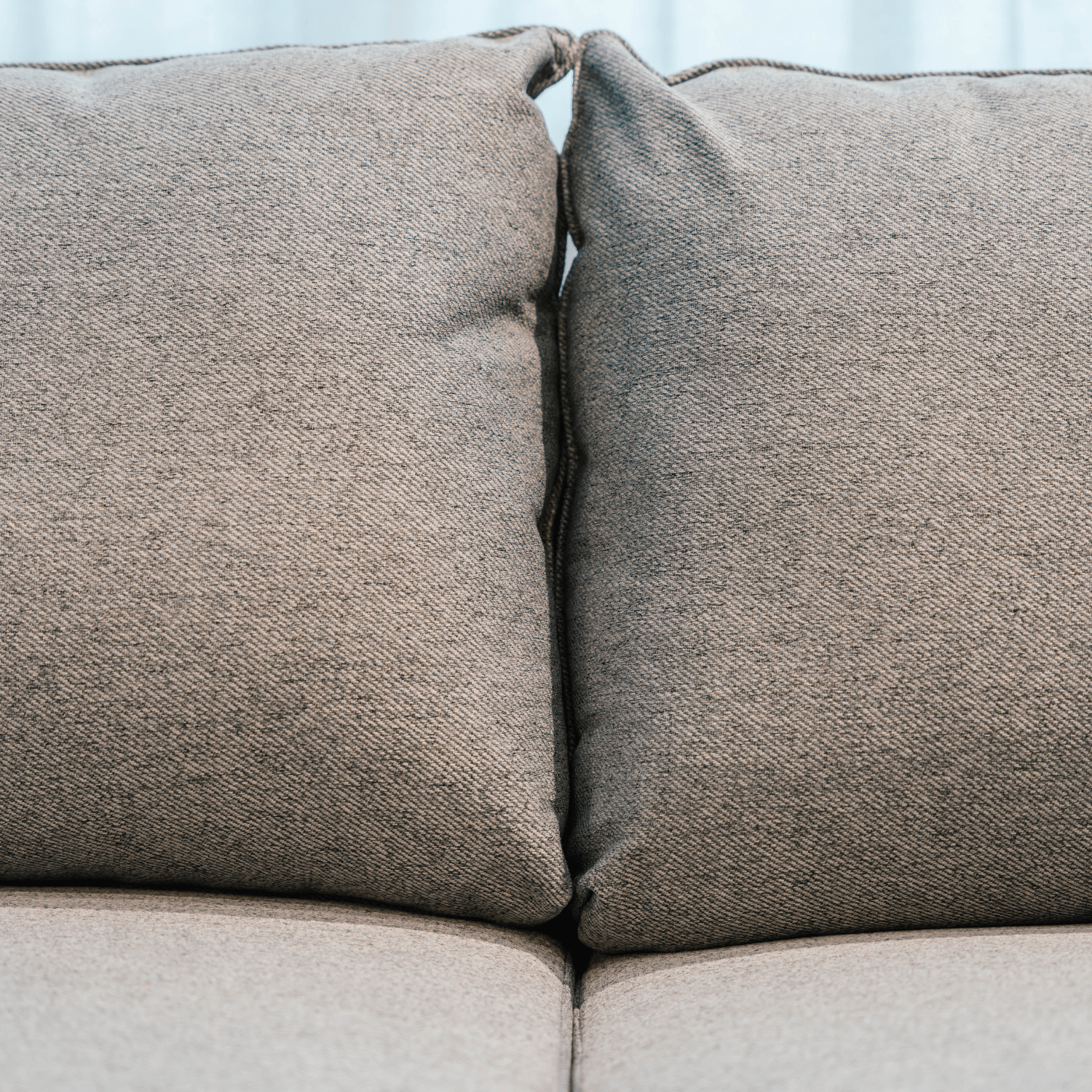 Sofá cama com chaise longue reversível cinza TOBY - Gato Preto