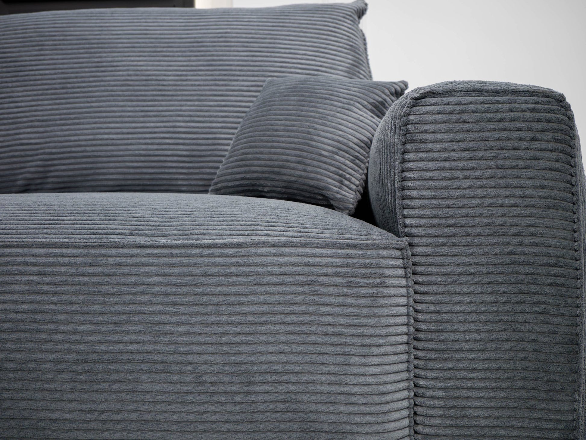 Sofá cama com chaise longue reversível LAUREN - Gato Preto