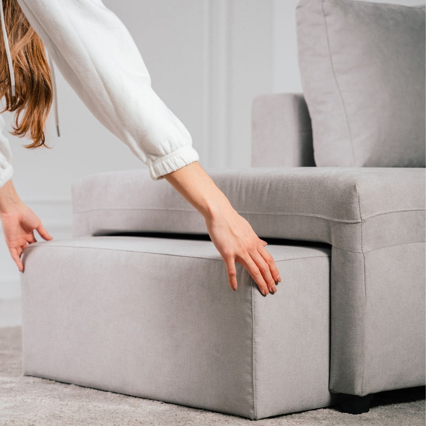 Sofá cama de canto de com puff e arrumação cinza ZURIE - Gato Preto