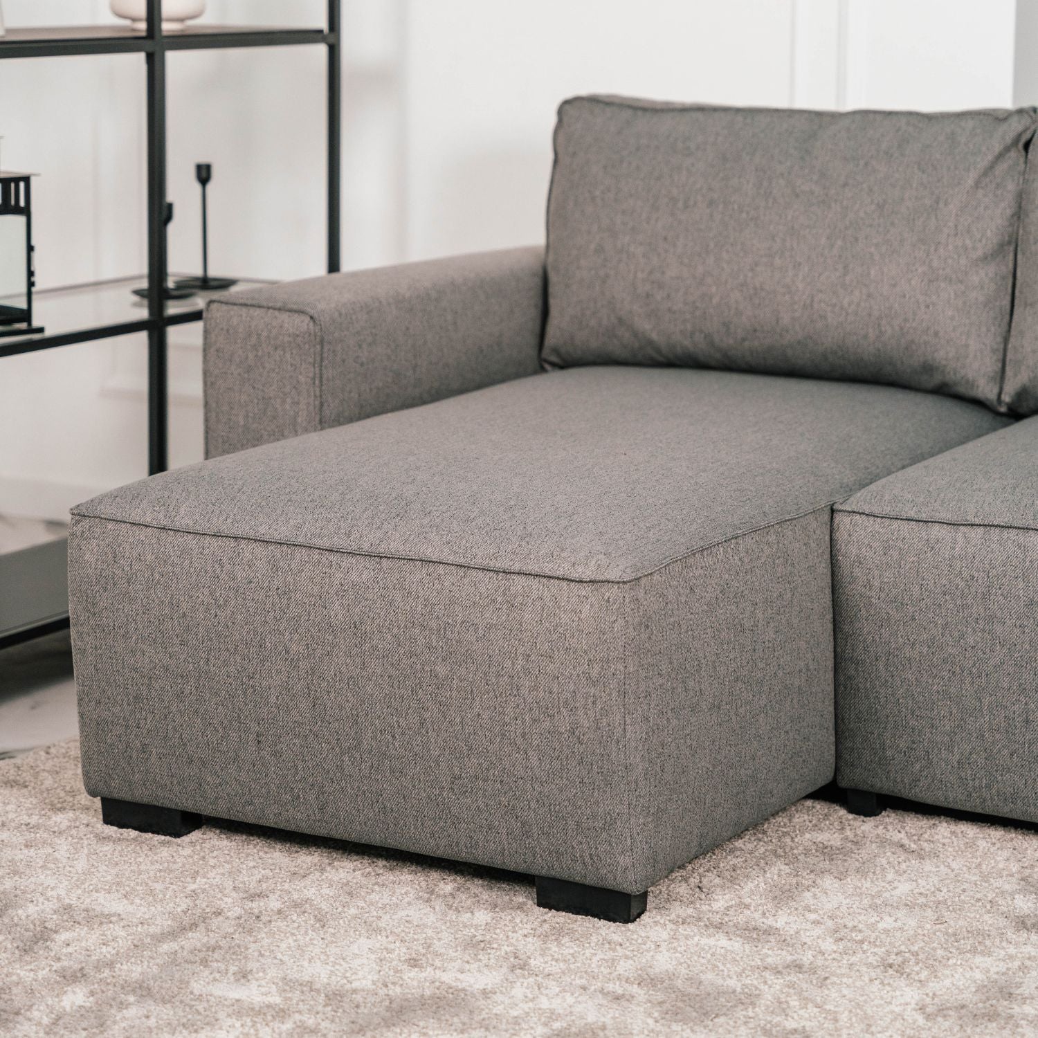 Sofá cama panorâmico com 2 chaise longue cinza JORDAN - Gato Preto