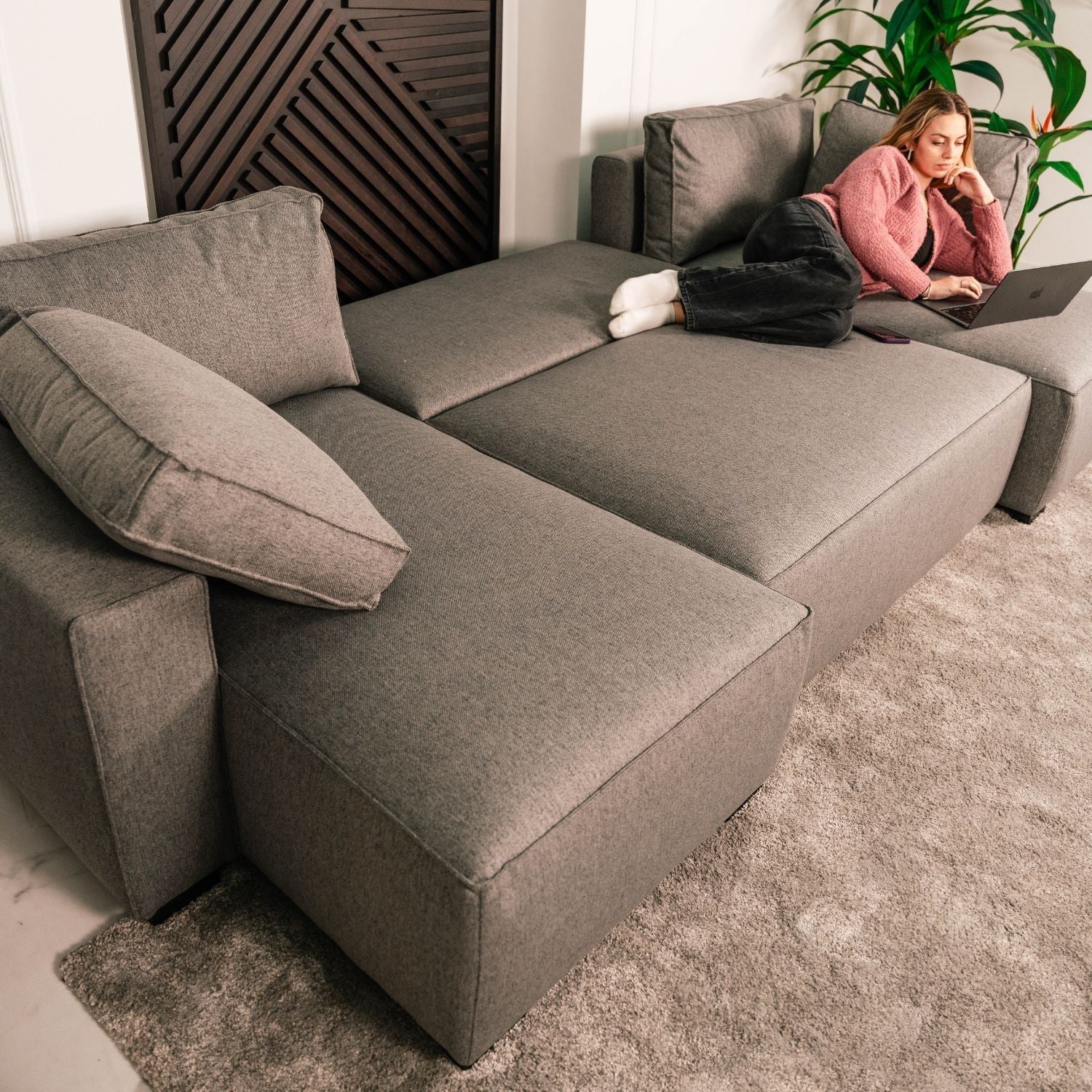 Sofá cama panorâmico com 2 chaise longue cinza JORDAN - Gato Preto