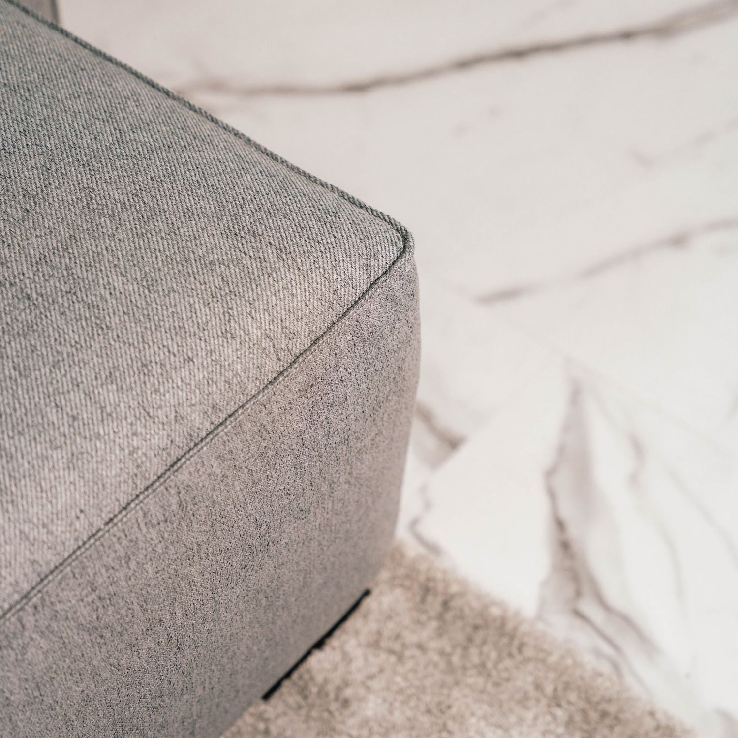 Sofá cama panorâmico com 2 chaise longue cinza JORDAN - Gato Preto