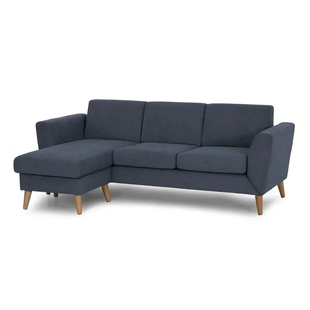 Sofá com chaise longue reversível e pés vintage azul ANGEL - Gato Preto