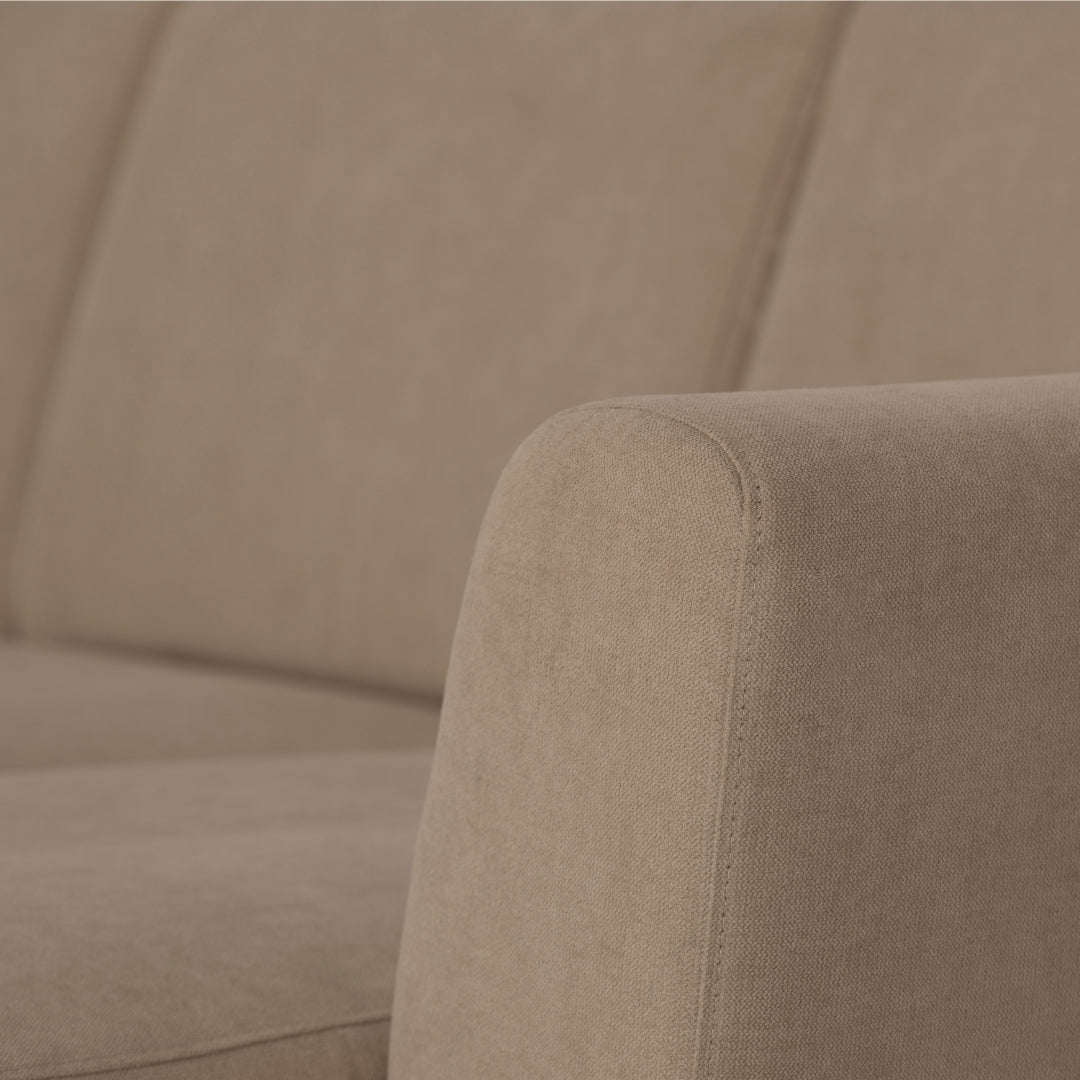 Sofá com chaise longue reversível e pés vintage bege ANGEL - Gato Preto