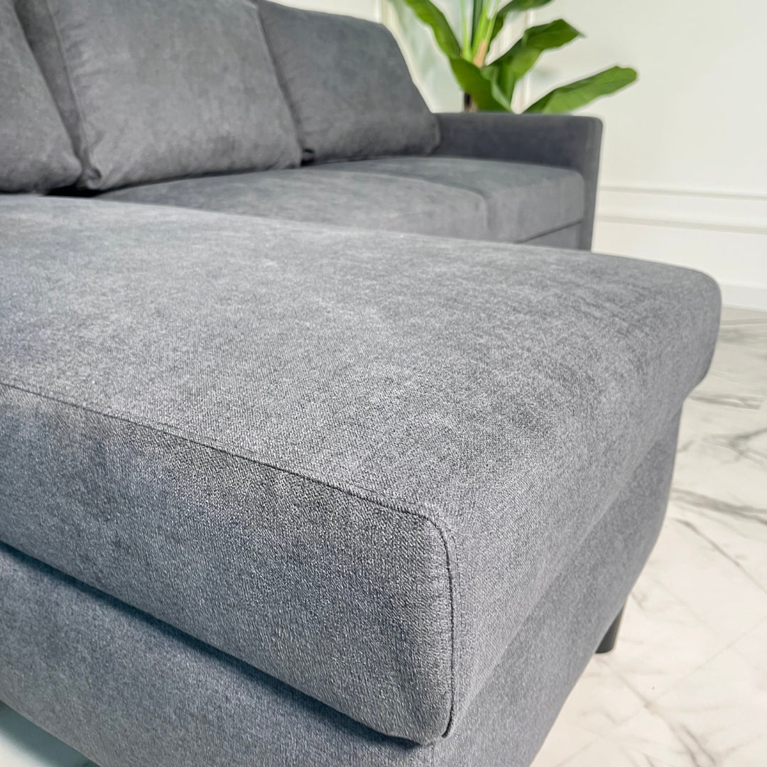 Sofá com chaise longue reversível preto FOX - Gato Preto