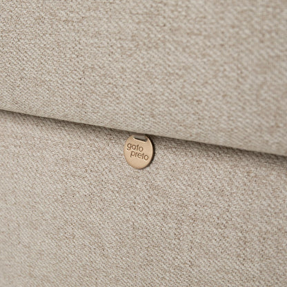 Sofá com pufe à direita bege CRAIG - Gato Preto