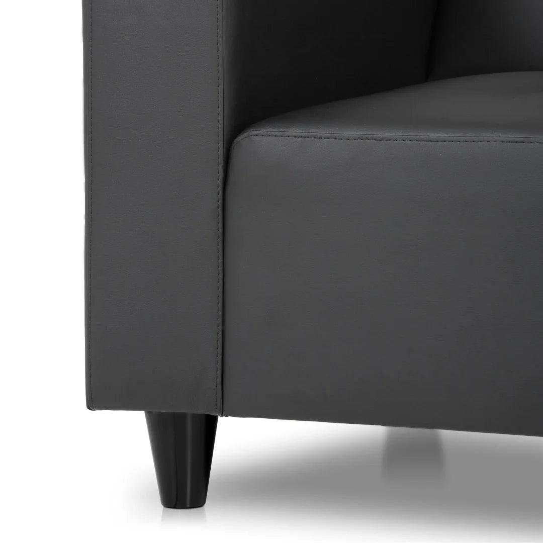 Sofá preto PEDRO - Gato Preto