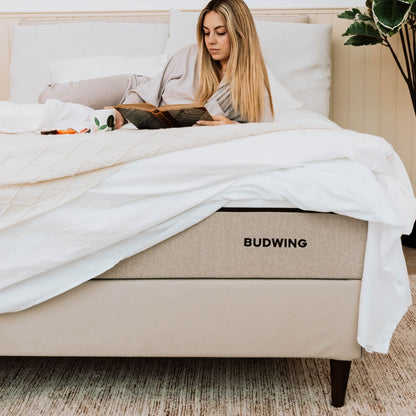 Sommier estofado cinza Levi - Gato Preto