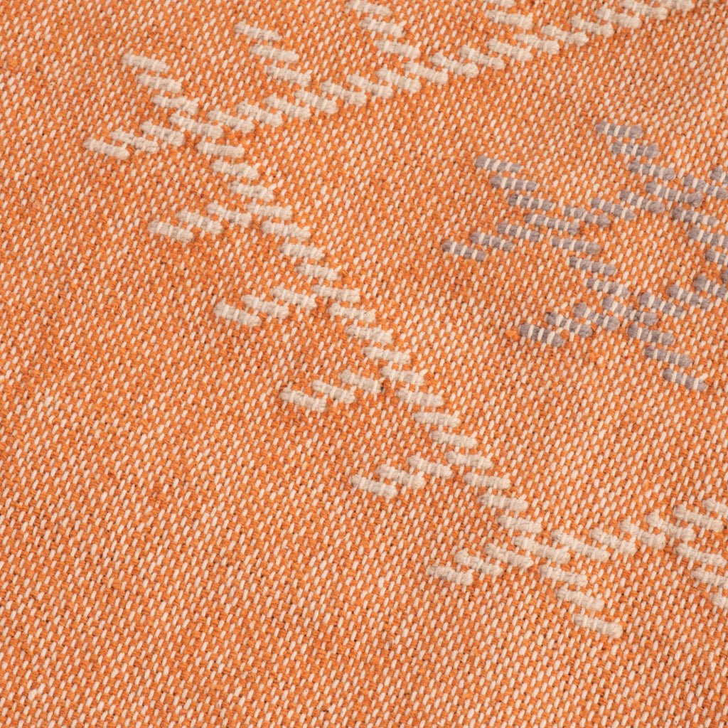 Tapete Algodão Laranja e Bege 140x200 BENAGIL - Gato Preto