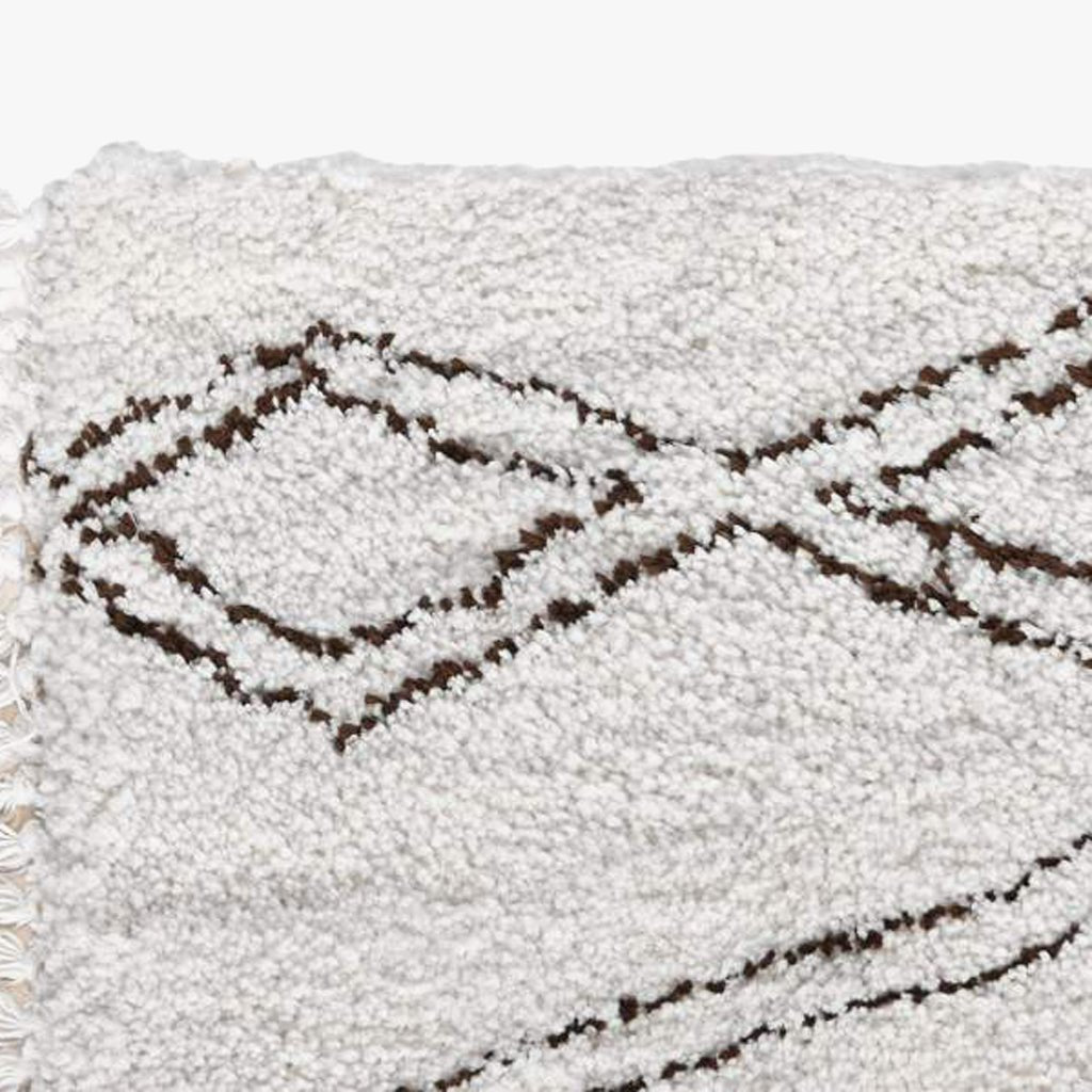 Tapete Branco 140x200 RAÍZES - Gato Preto