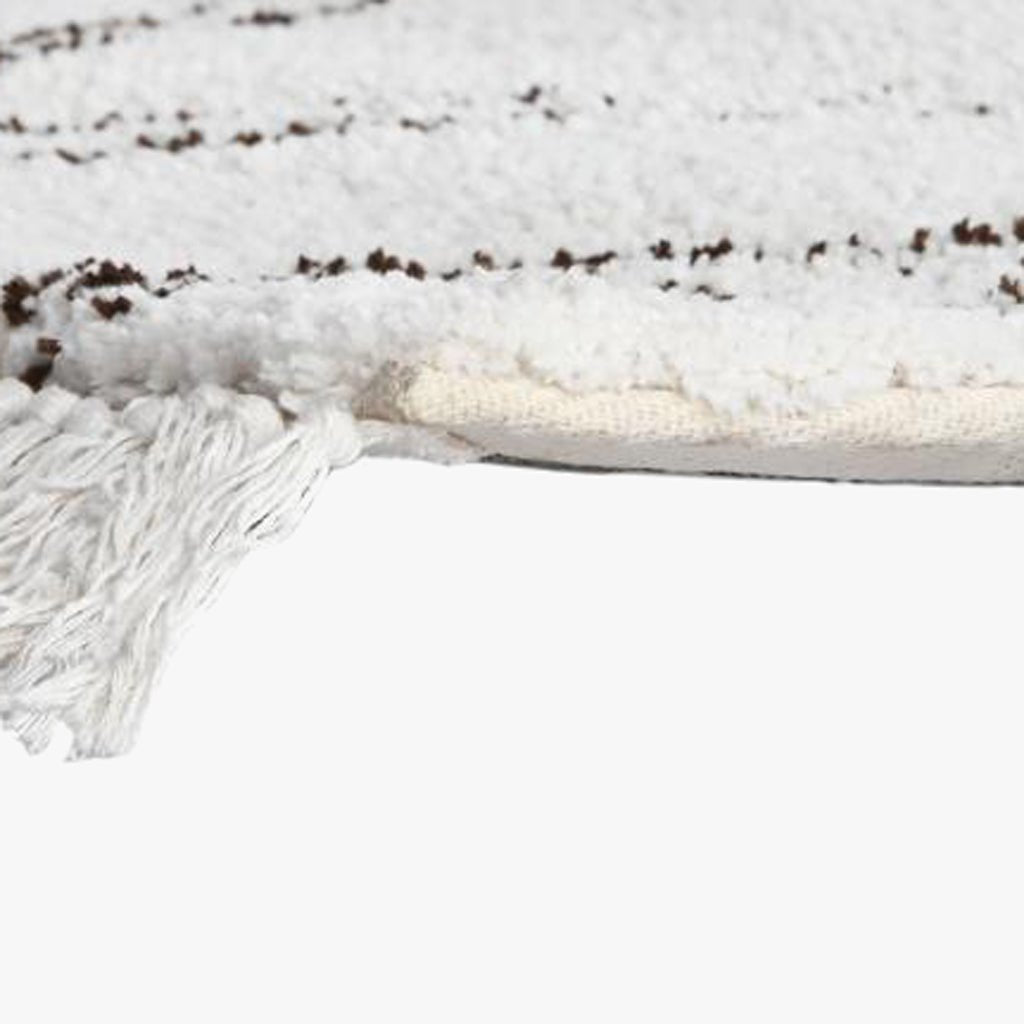 Tapete Branco 140x200 RAÍZES - Gato Preto