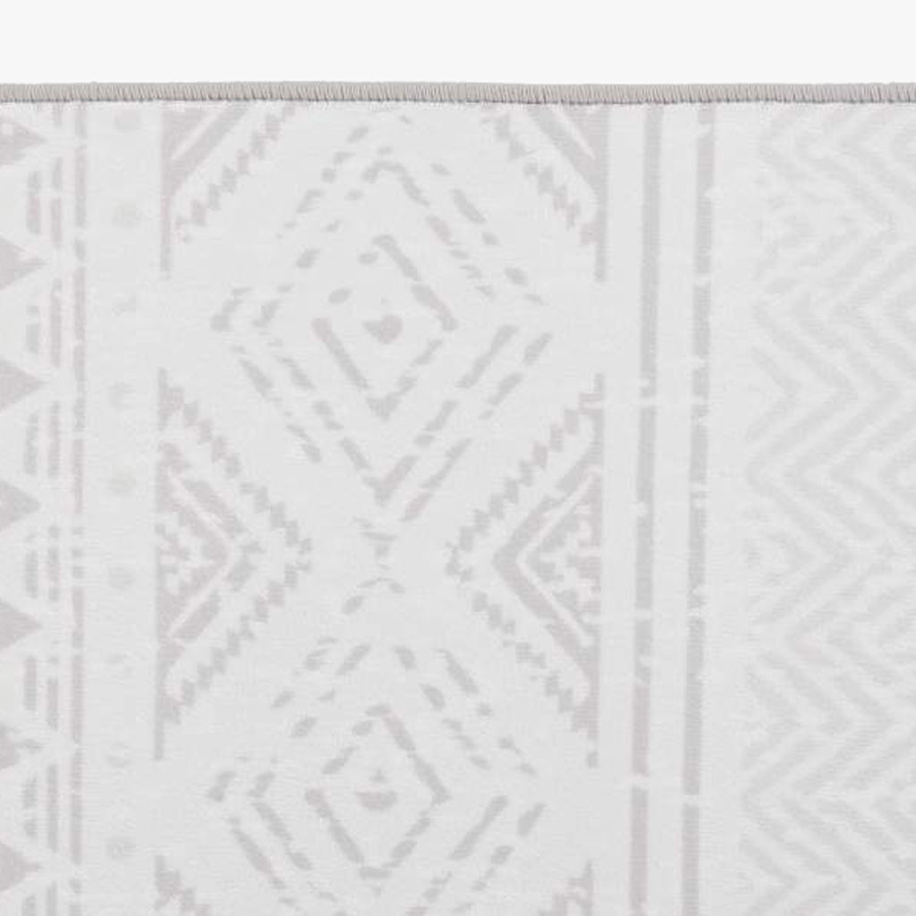Tapete Étnico Branco 160x230 HAZE - Gato Preto