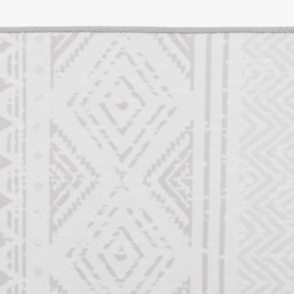 Tapete Étnico Branco 200x290 HAZE - Gato Preto