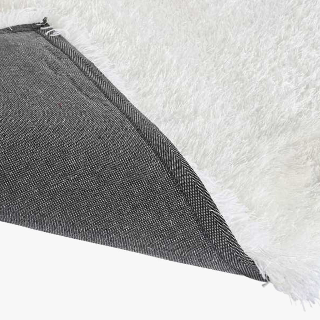 Tapete Seda Branco 120x180 NOMAD - Gato Preto
