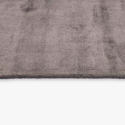 Tapete Tufado Viscose Cinza Escuro 70x110 MIRA - Gato Preto
