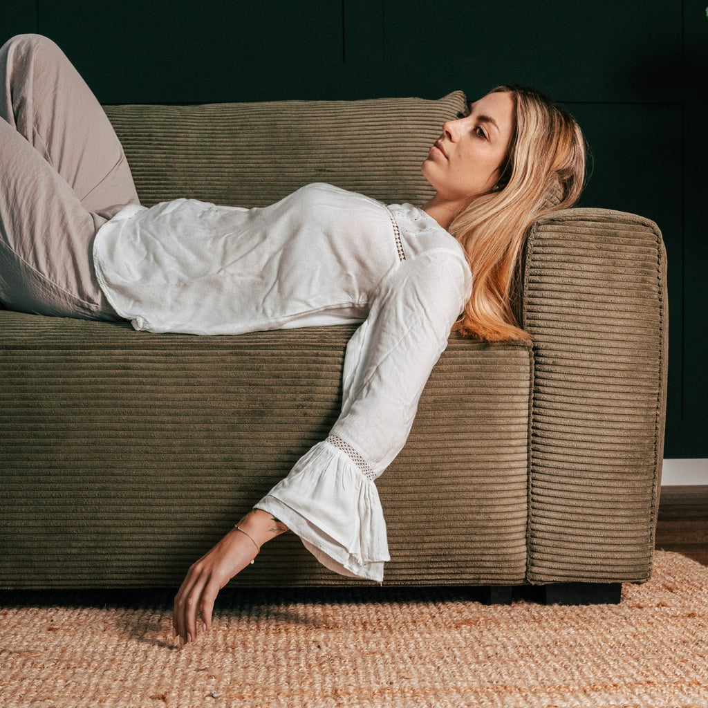 Teste - Sofá cama com chaise longue reversível verde LAUREN - Gato Preto