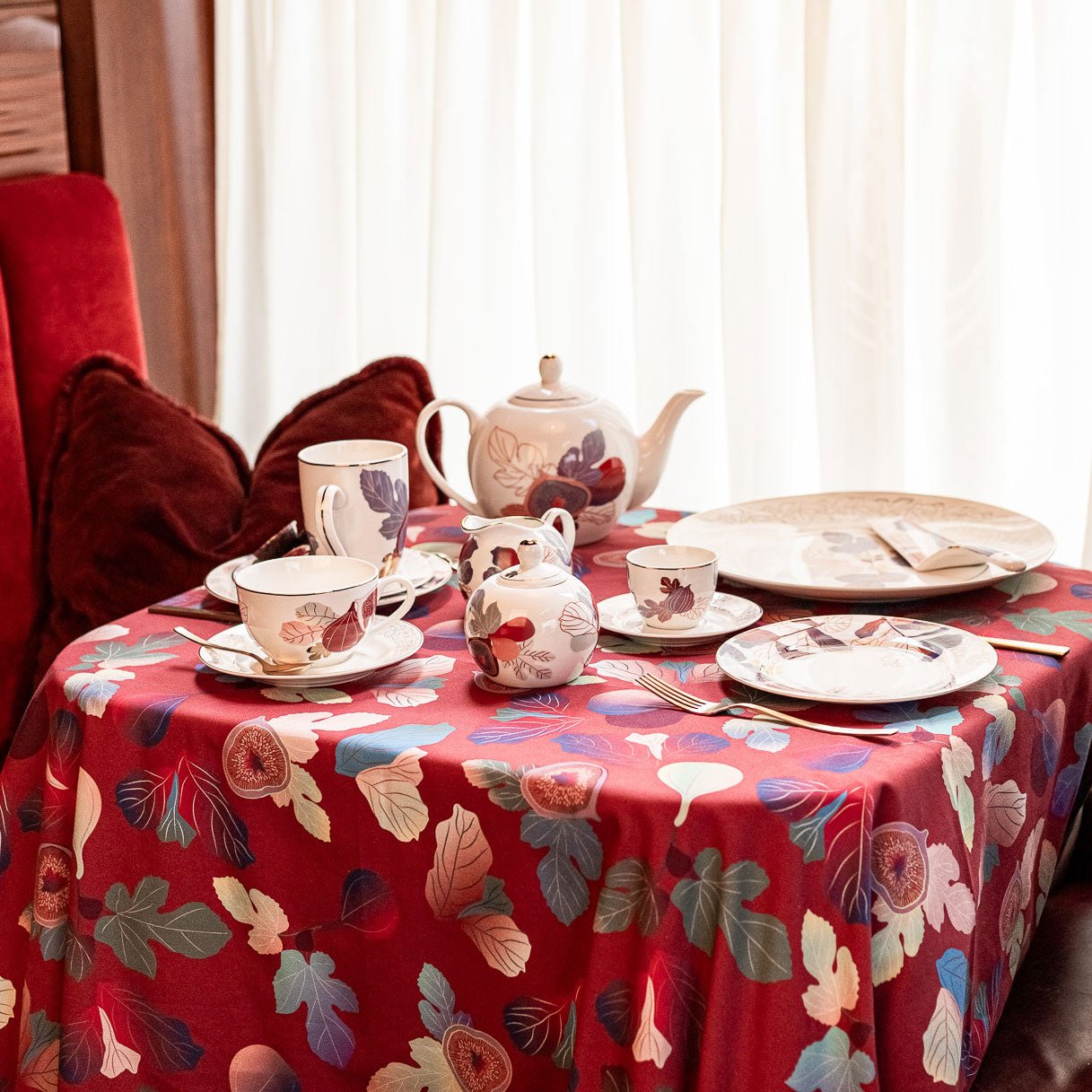 Toalha de Mesa Retangular Algodão com Figos FIGO - Gato Preto